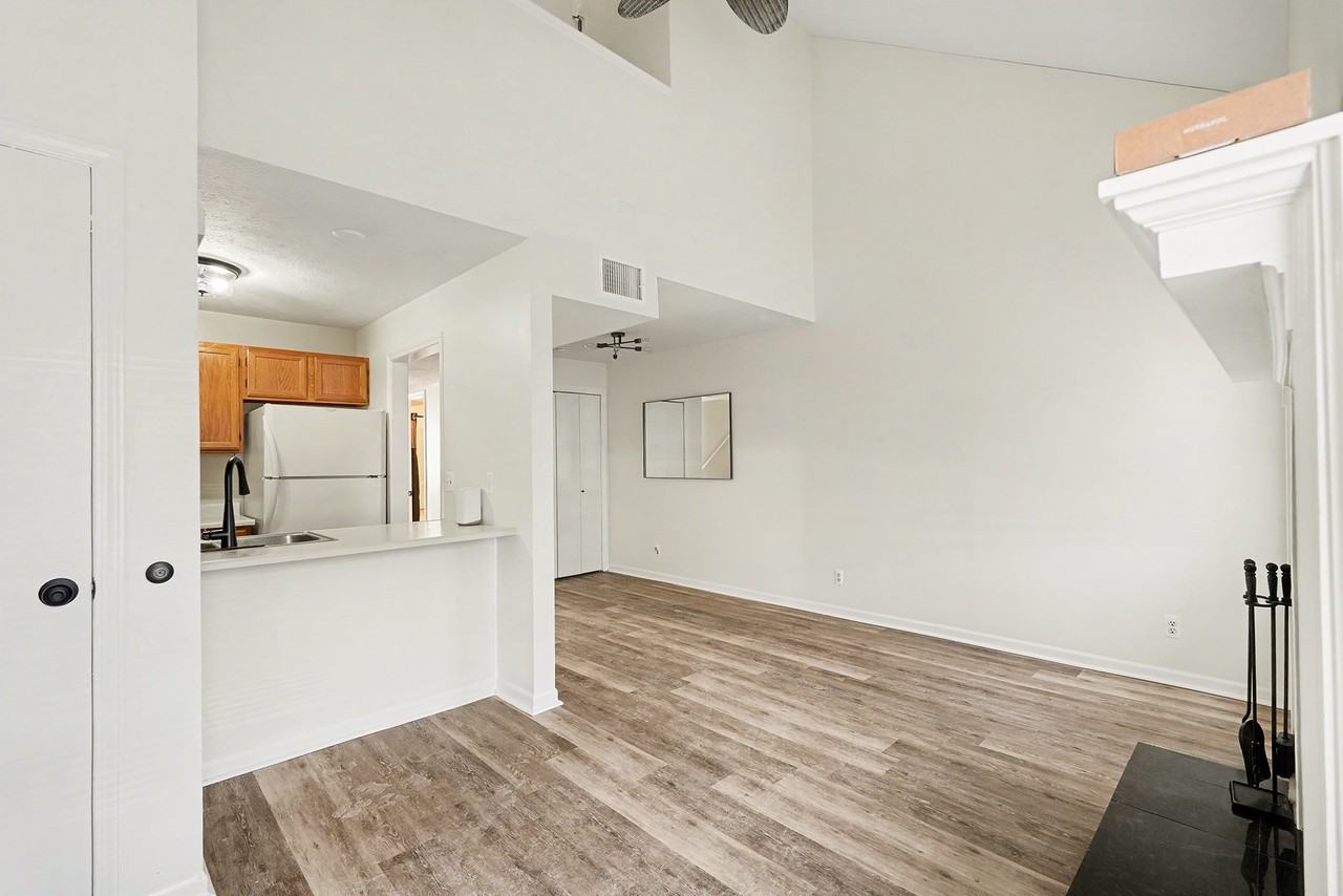 1411 N Oakhill Dr - Photo 6 of 17