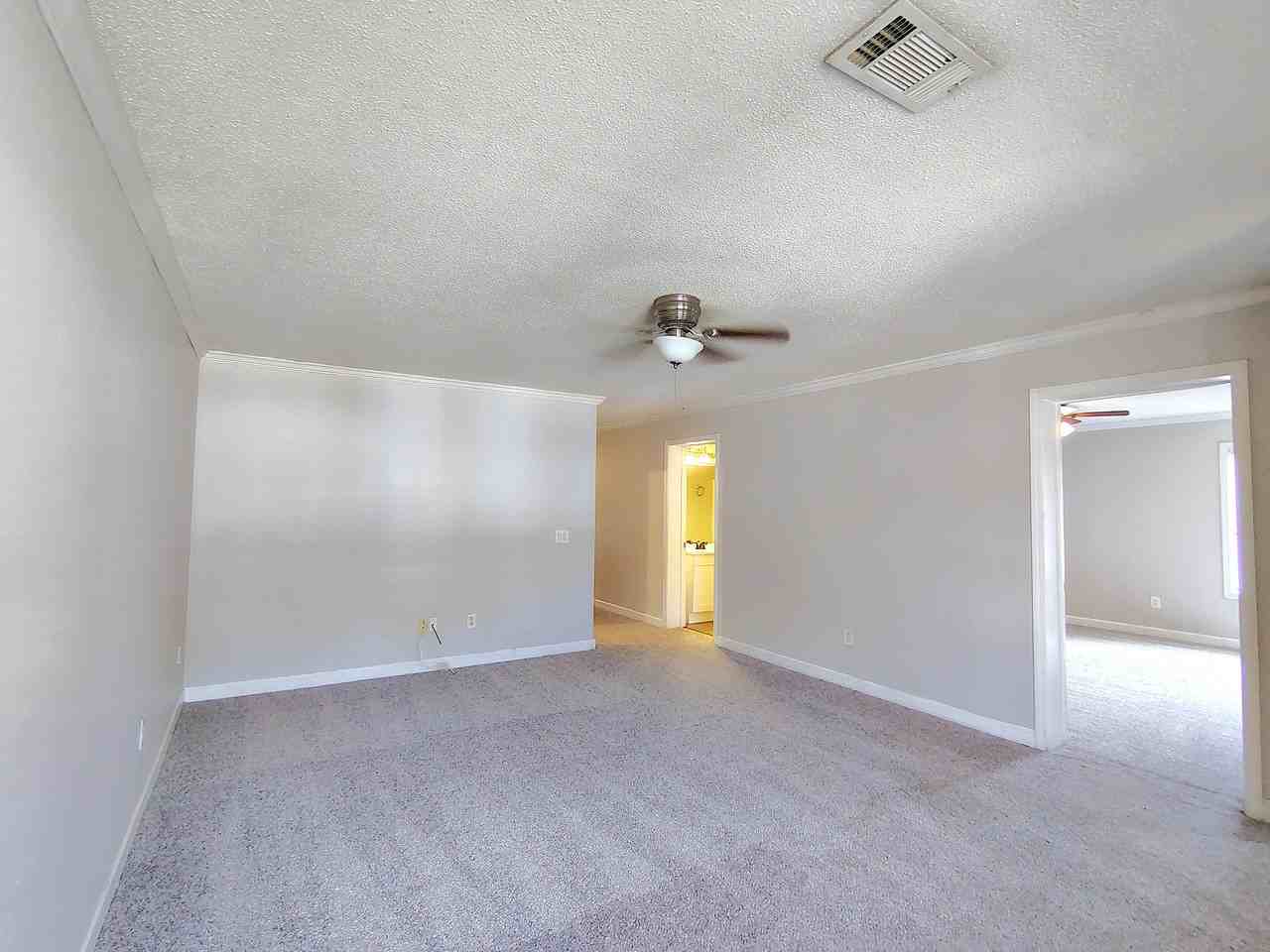 26 Lasalle St - Photo 6 of 14