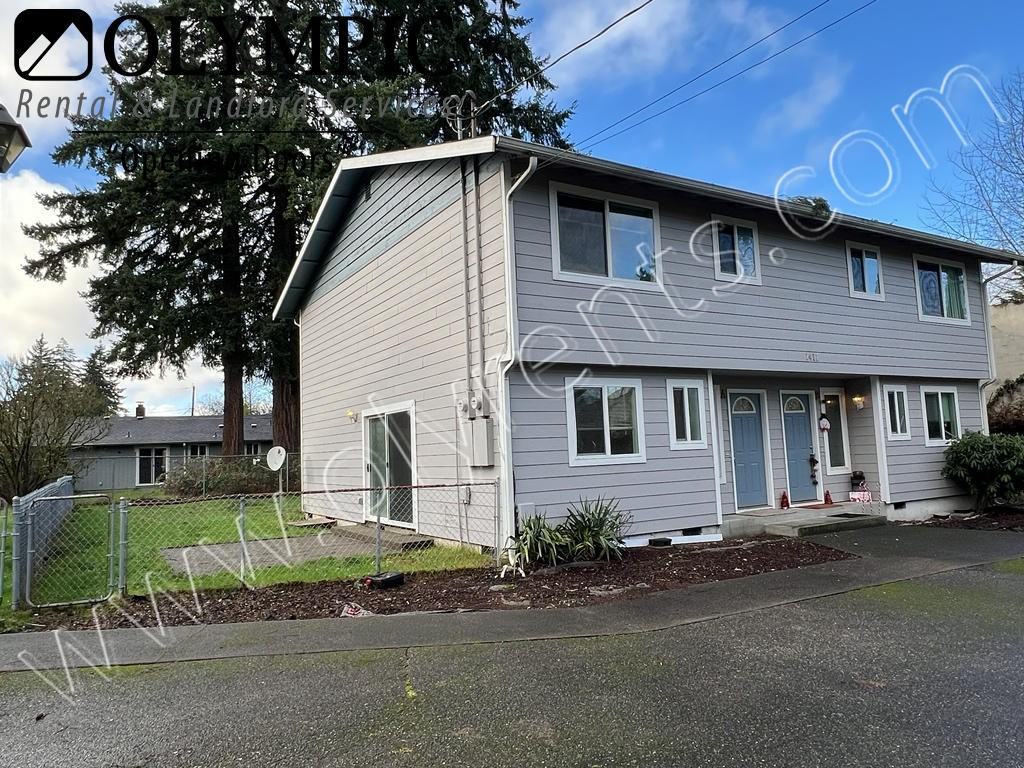 1411 Hensley St Ne - Photo 2 of 20