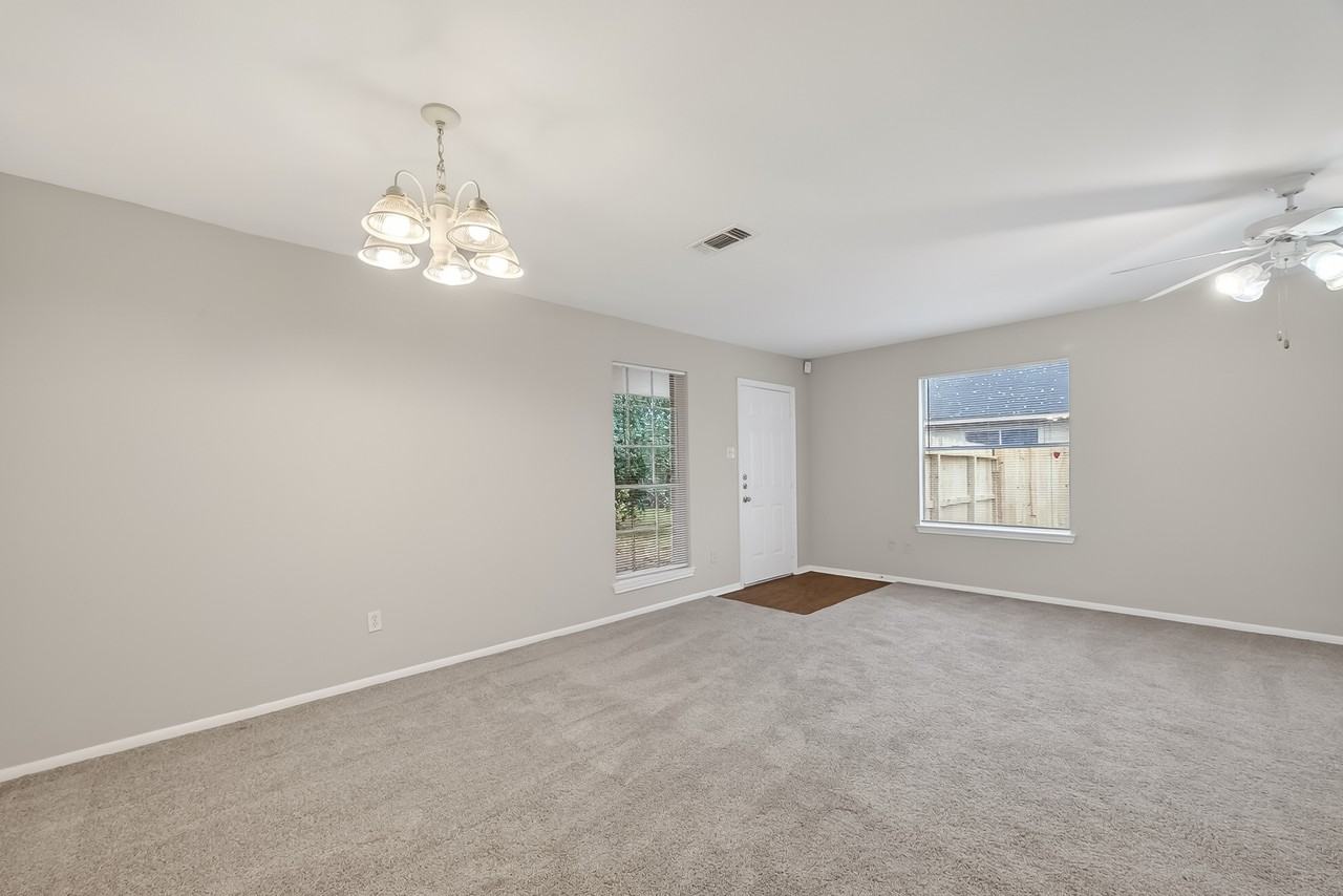 16022 Old River Rd - Photo 7 of 34