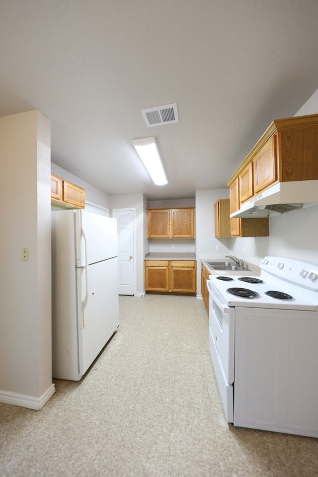 117 S 22nd St - Photo 4 of 15