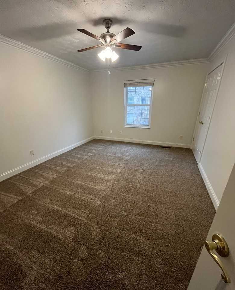 27 N East St #27 - Photo 4 of 10