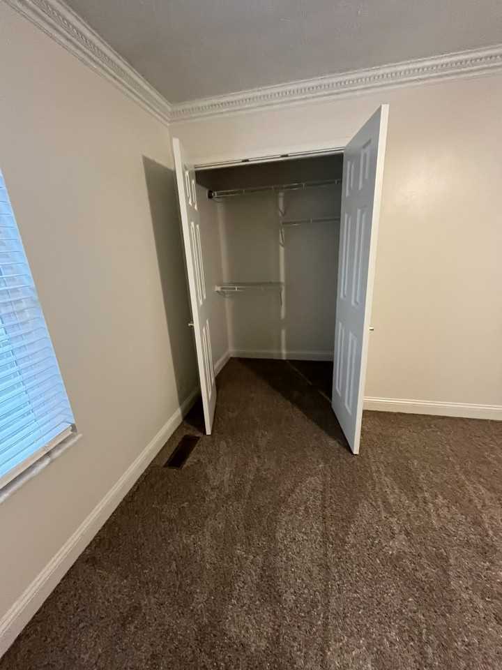 27 N East St #27 - Photo 7 of 10