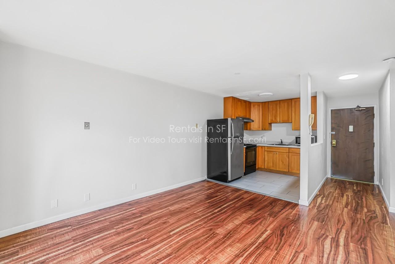 319 21st Ave #2 - Photo 4 of 14