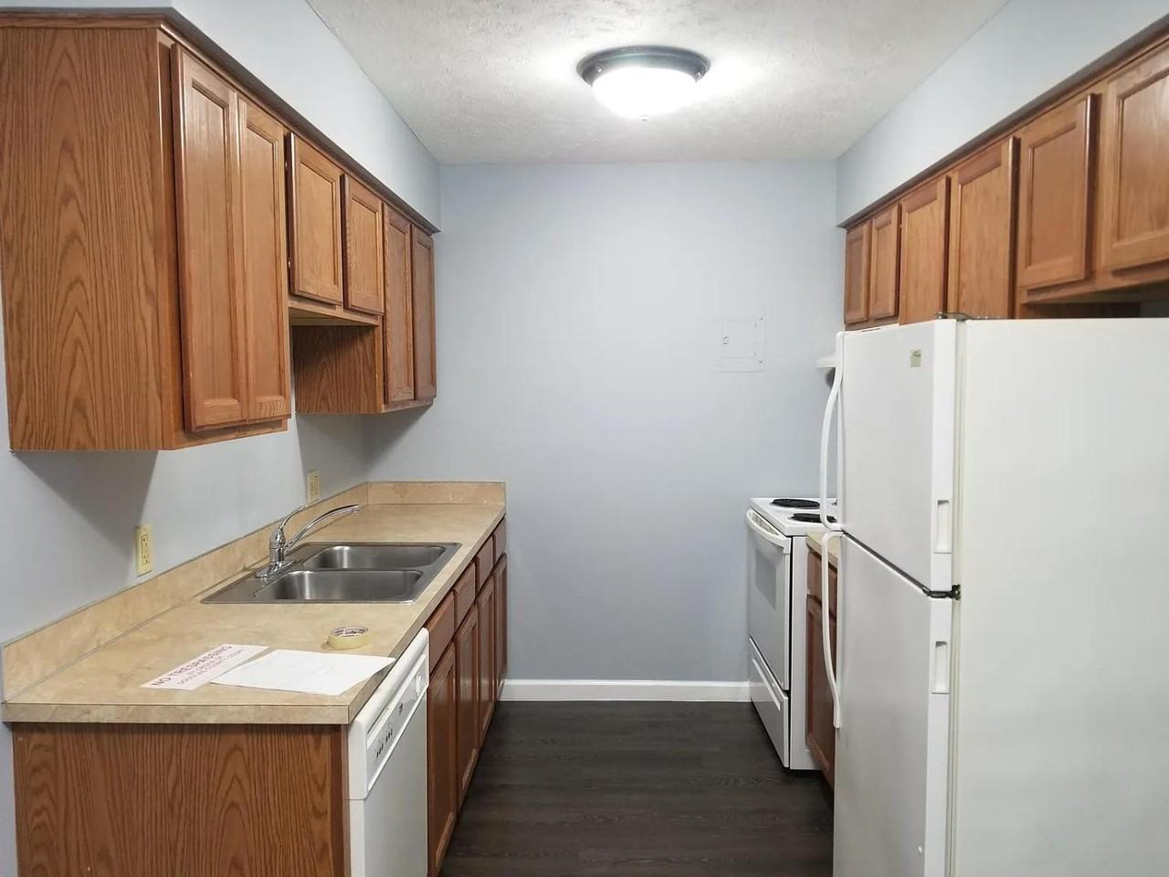 8620 N 31st St - Photo 4 of 5