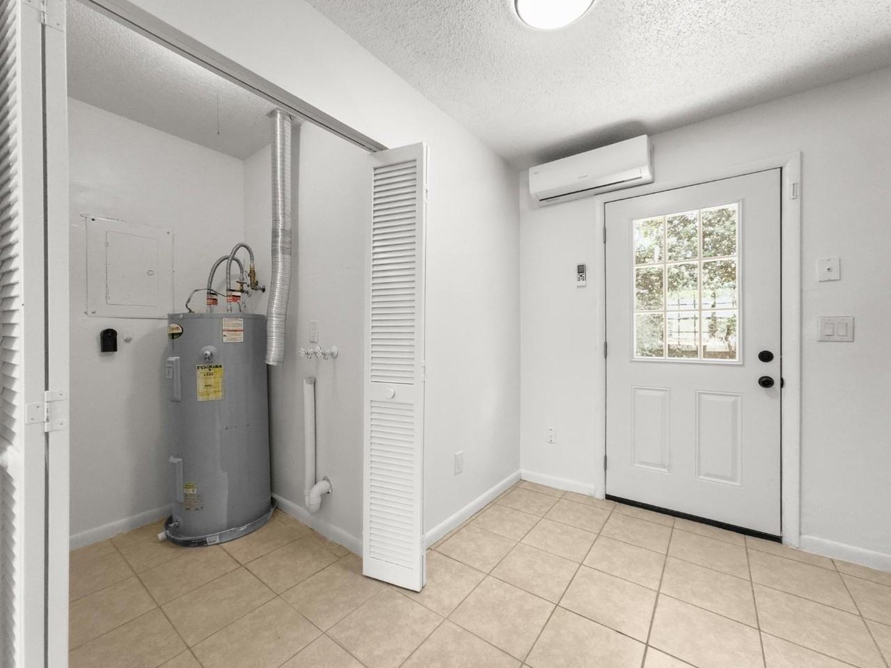 403 Ne 26th Ct - Photo 7 of 20