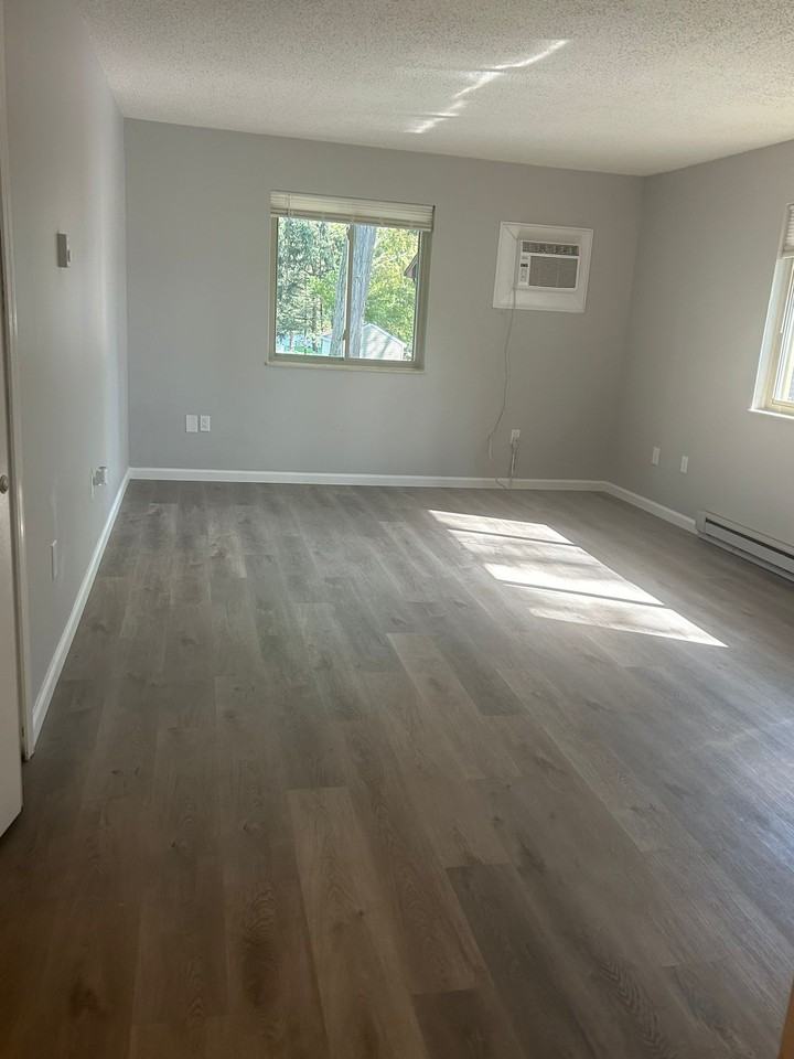 1200 Fruit St #F - Photo 2 of 8