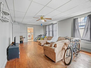 911 E Illinois Ave #NA - Photo 3 of 12