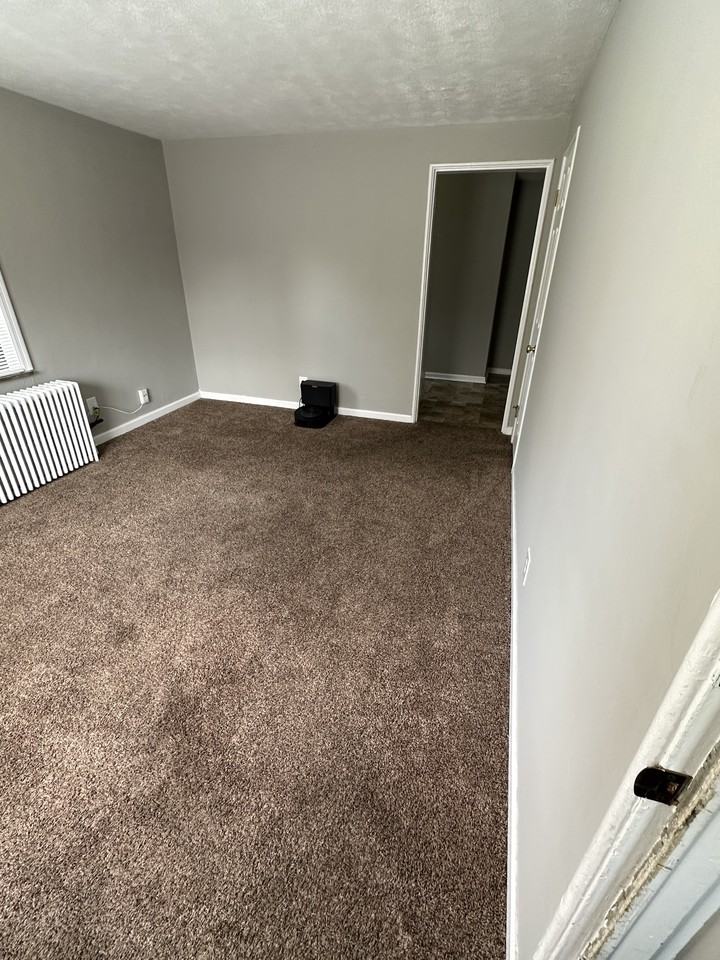 539 Corona Ave #D - Photo 3 of 21