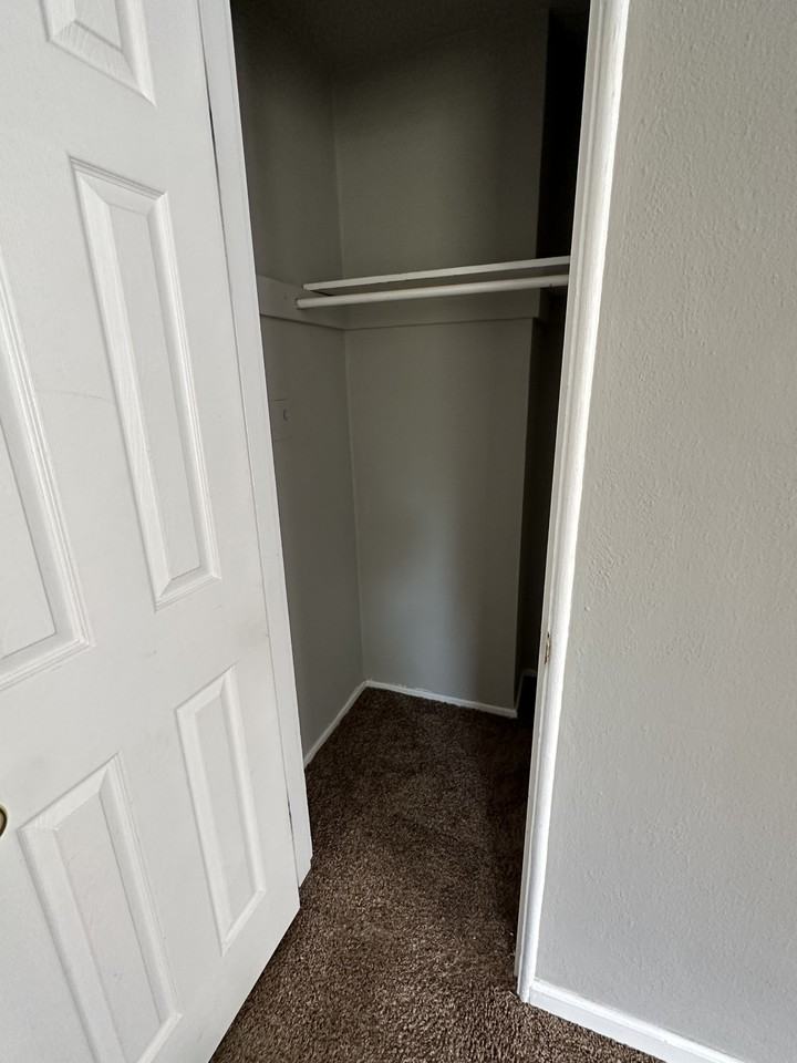 539 Corona Ave #D - Photo 6 of 21