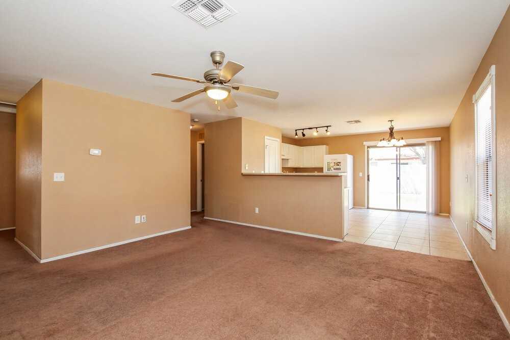 3012 W Running Deer Trl - Photo 7 of 17