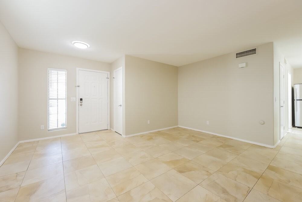 2255 E Parkside Ln - Photo 6 of 17