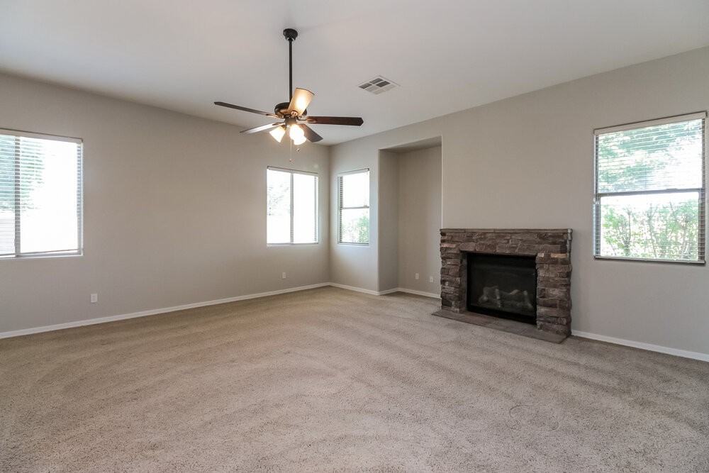 4626 S Marble St - Photo 2 of 16