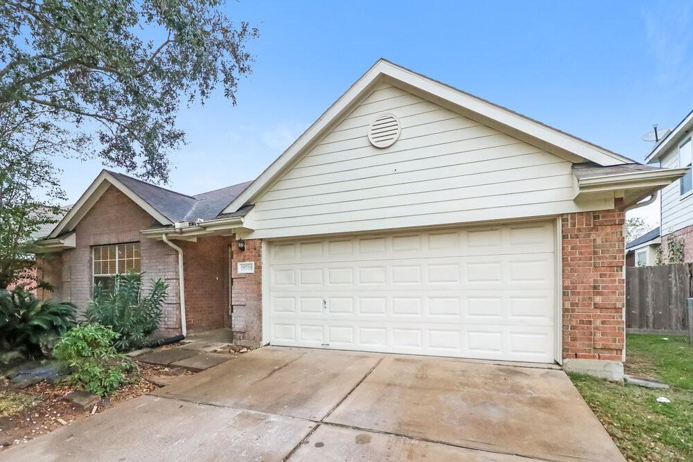 19718 Diamond Hills Ln - Photo 3 of 16