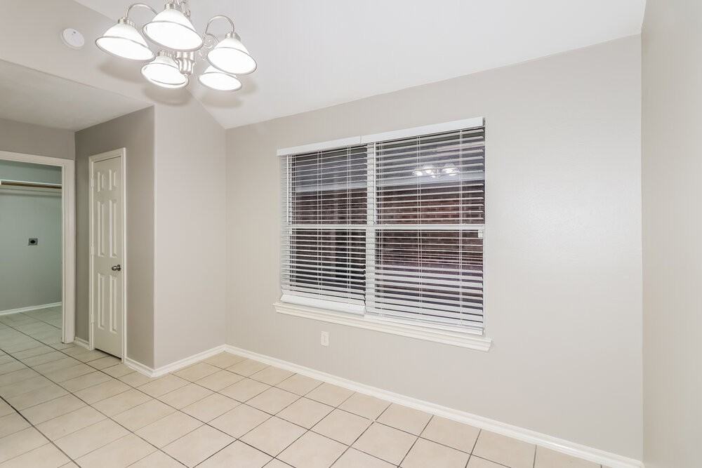 19718 Diamond Hills Ln - Photo 6 of 16