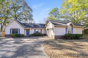 featured image of 7201 Skidmore Cv