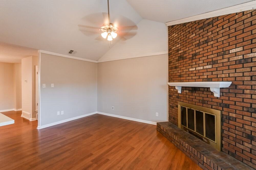 7201 Skidmore Cv - Photo 4 of 16