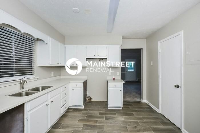 144 Fairview Dr - Photo 4 of 16