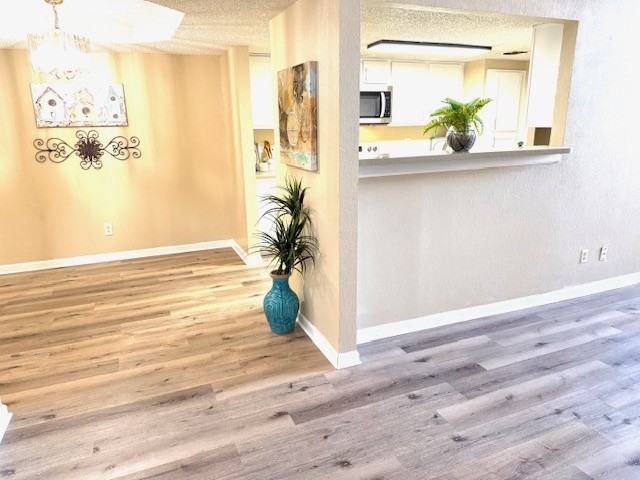 4312 Hulen Cir E - Photo 4 of 22