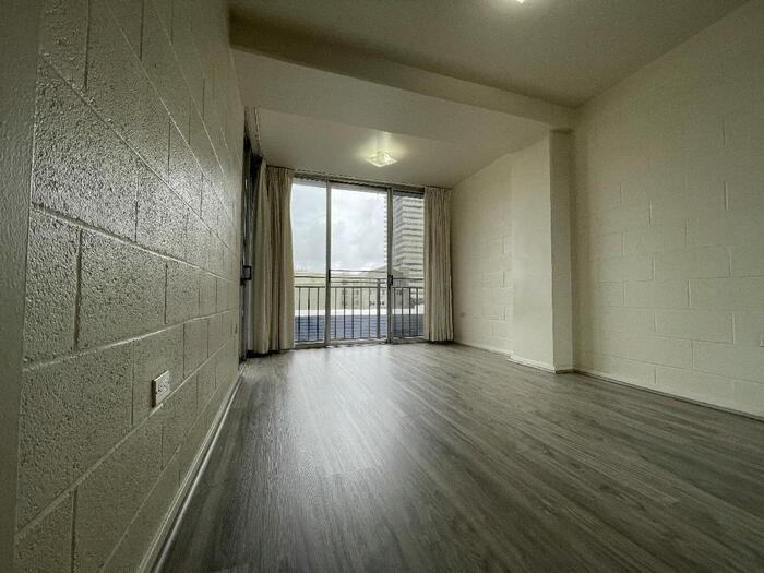 1415 Victoria St #410 - Photo 4 of 5