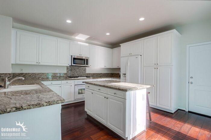 8404 Reagan Gln - Photo 7 of 24