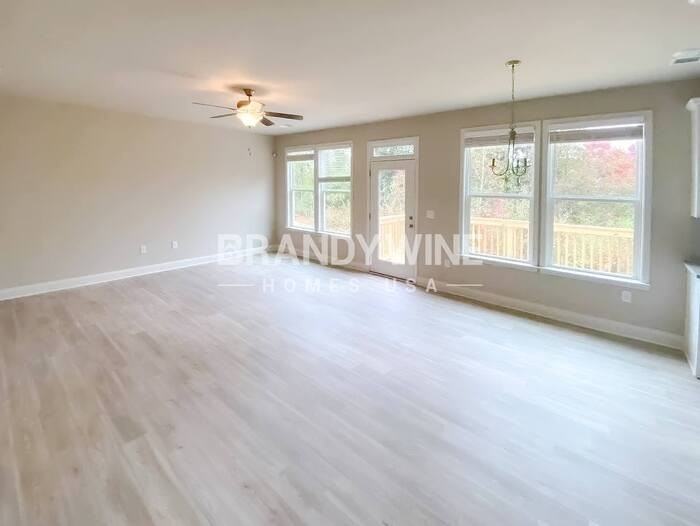 1116 E Shoreview Rd - Photo 4 of 16