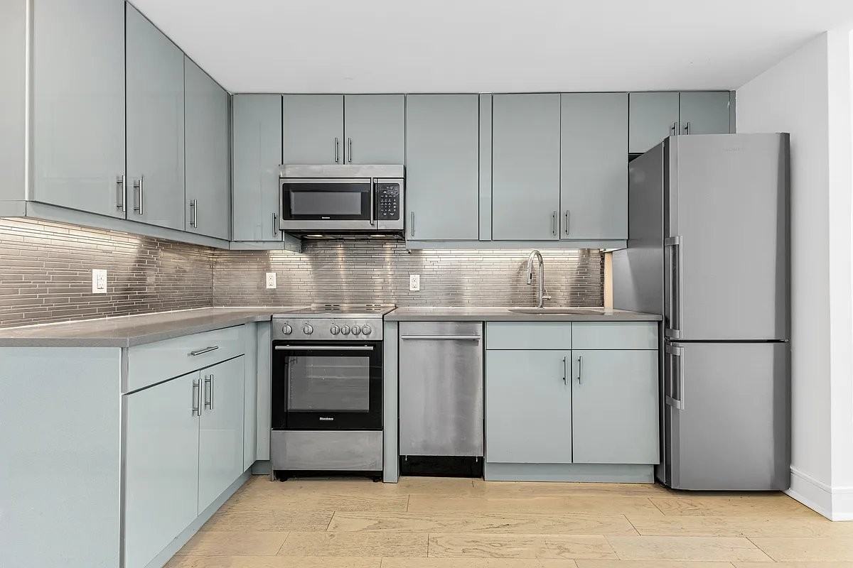 531 W 159th St #6C - Photo 4 of 7