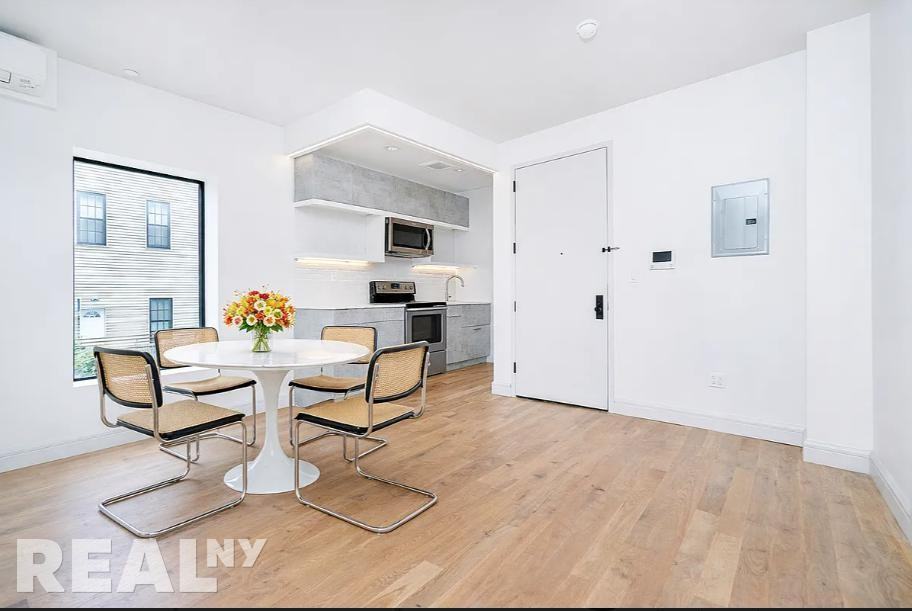 Frost St #1R - Photo 3 of 13