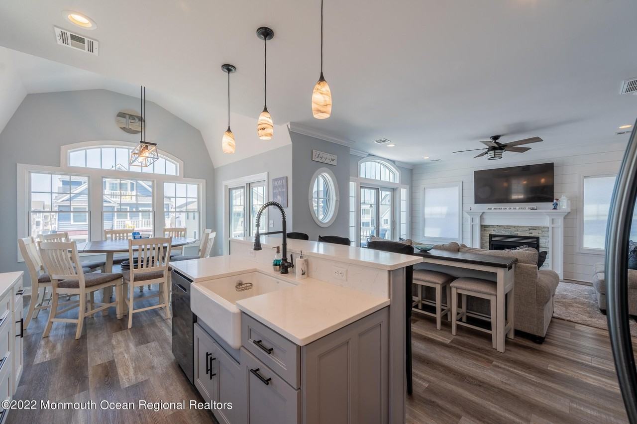 29 Fielder Ave - Photo 2 of 31