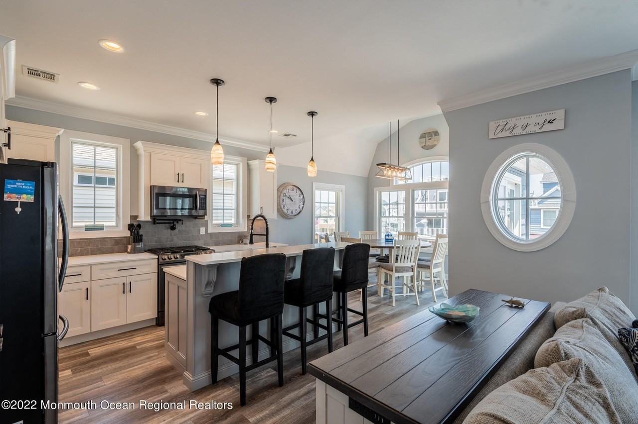 29 Fielder Ave - Photo 3 of 31