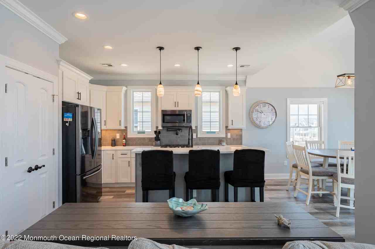 29 Fielder Ave - Photo 4 of 31