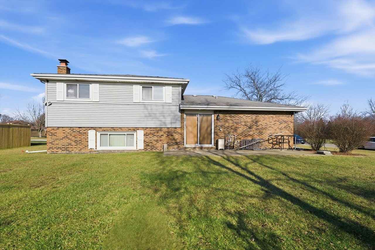 1200 Jacqueline Dr - Photo 2 of 24