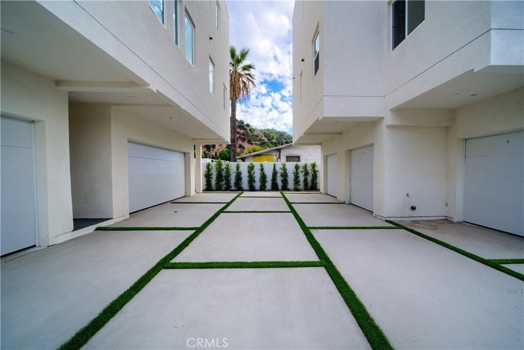 257 S Avenue 54 #1-2 - Photo 2 of 15