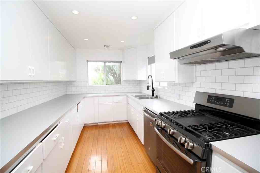 2930 Adkins Ave - Photo 5 of 20