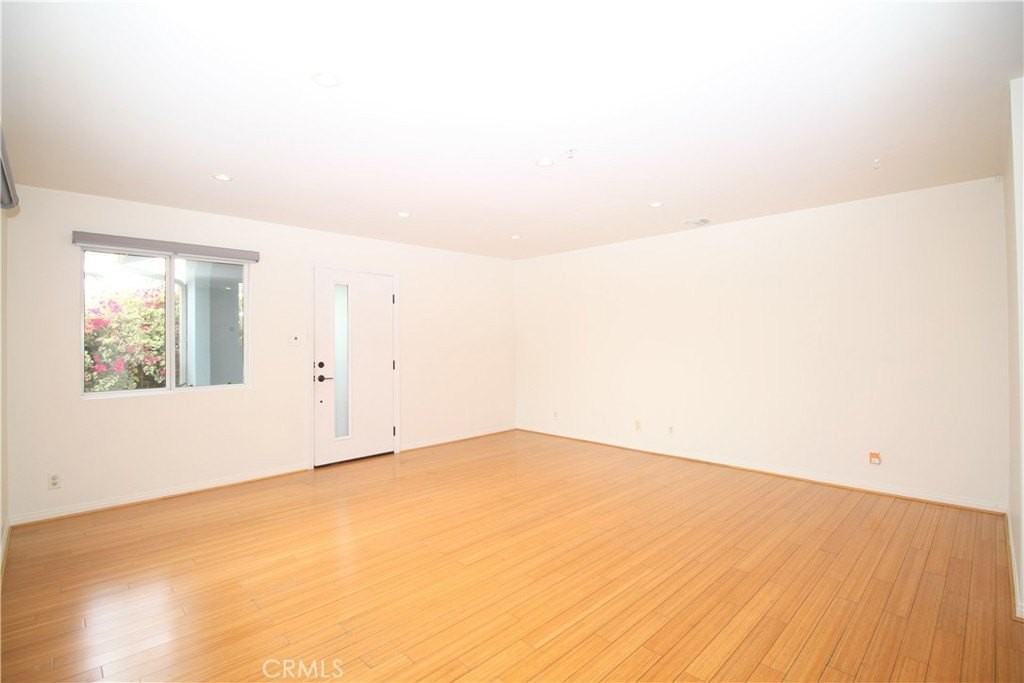 2930 Adkins Ave - Photo 6 of 20