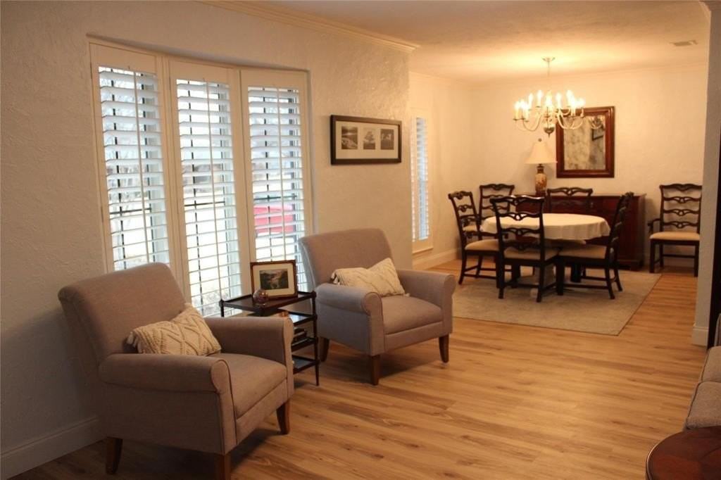 14312 Tanglewood Dr - Photo 2 of 16