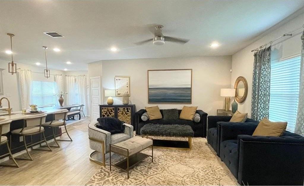 1700 Emilia Dr - Photo 2 of 10