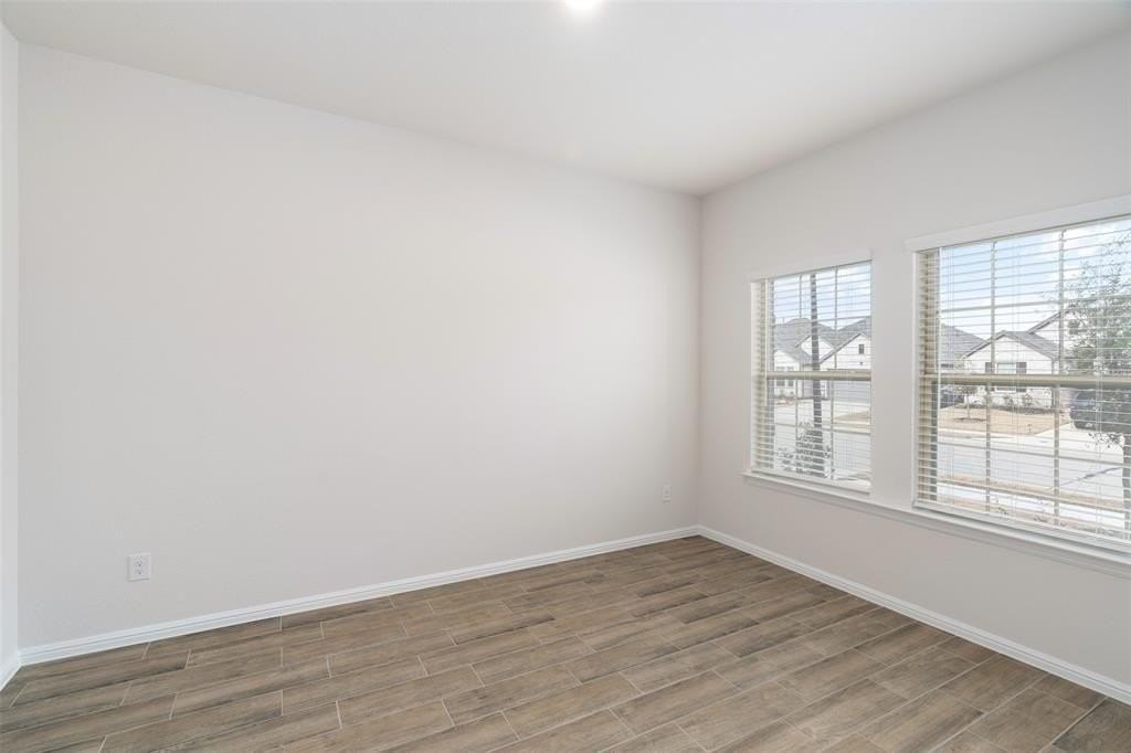 429 Wydown Dr - Photo 5 of 25