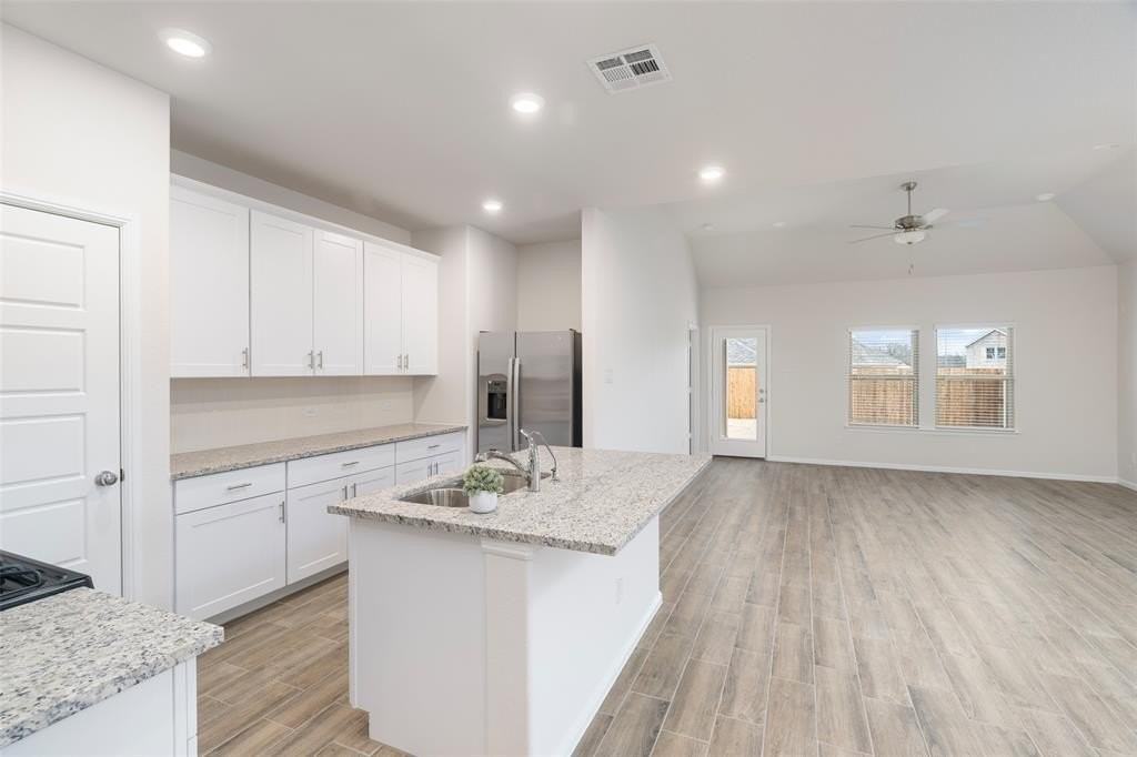 429 Wydown Dr - Photo 7 of 25