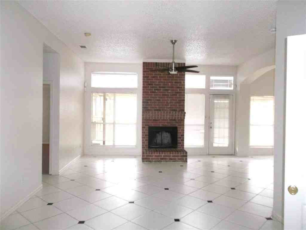 6006 Team Ct - Photo 5 of 31