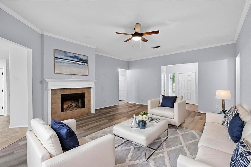 729 Ridgehill Dr - Photo 3 of 18