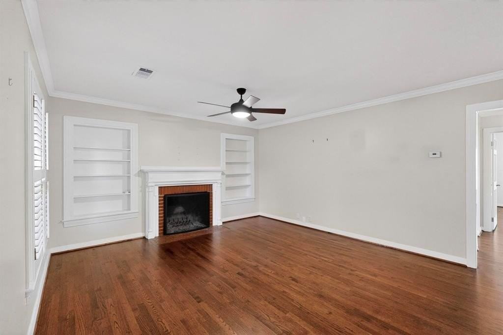 4810 Stanford Ave - Photo 5 of 24