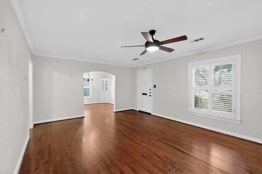 4810 Stanford Ave - Photo 6 of 24