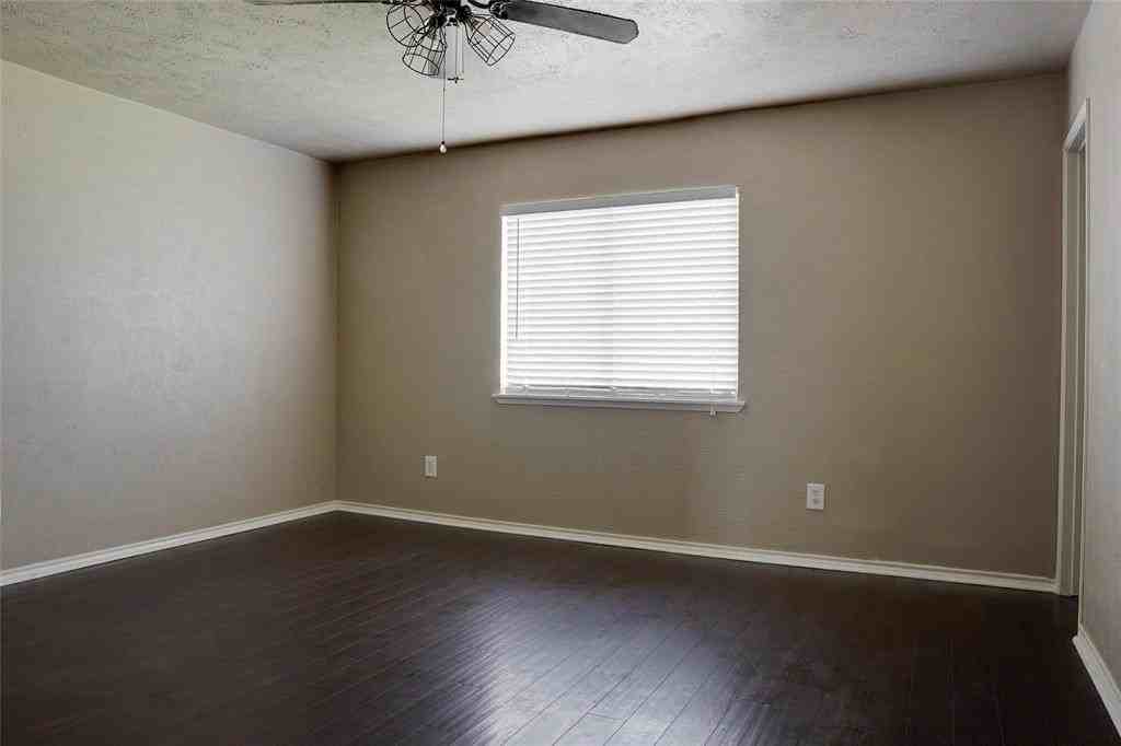 728 Wandering Way Dr - Photo 4 of 23