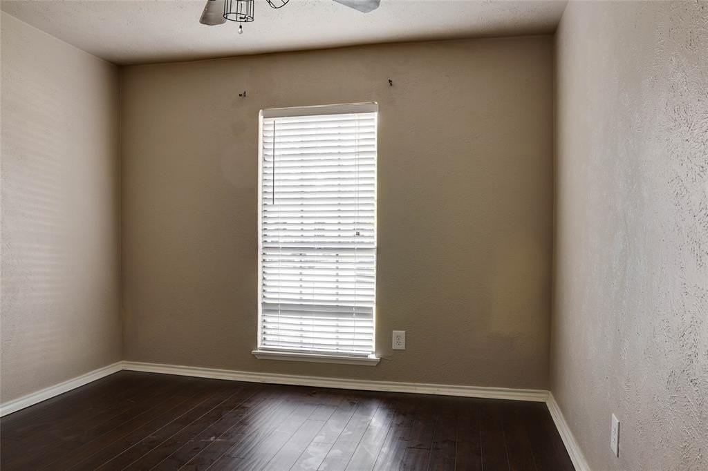 728 Wandering Way Dr - Photo 5 of 23