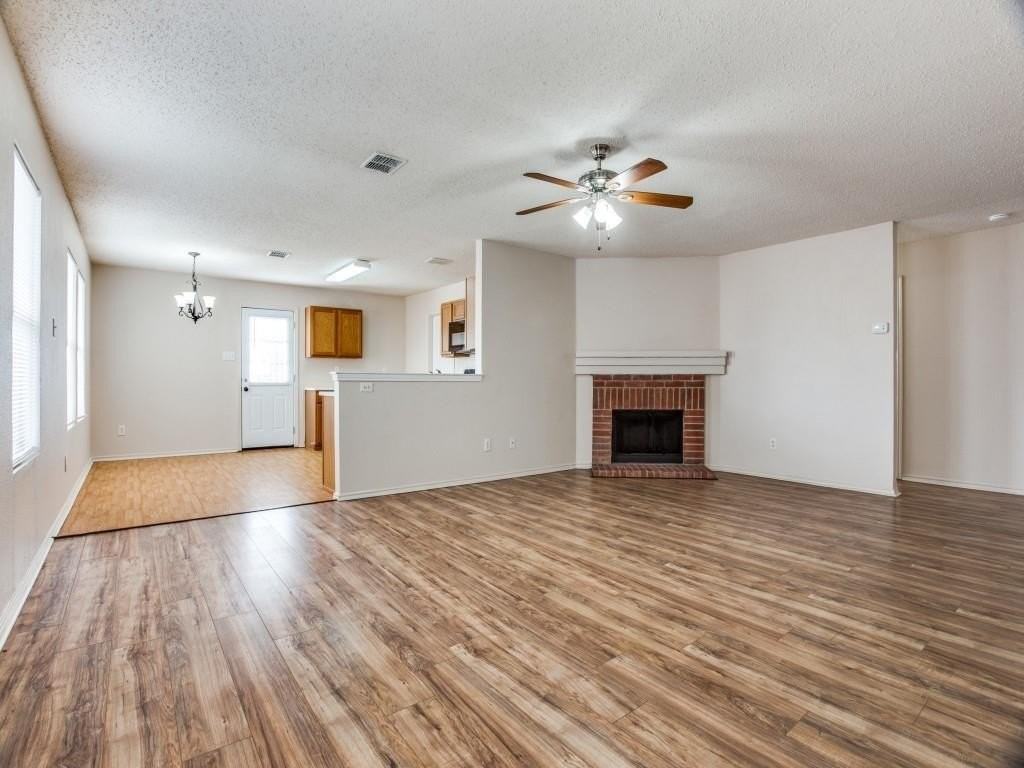 3875 Fox Run Dr - Photo 2 of 11