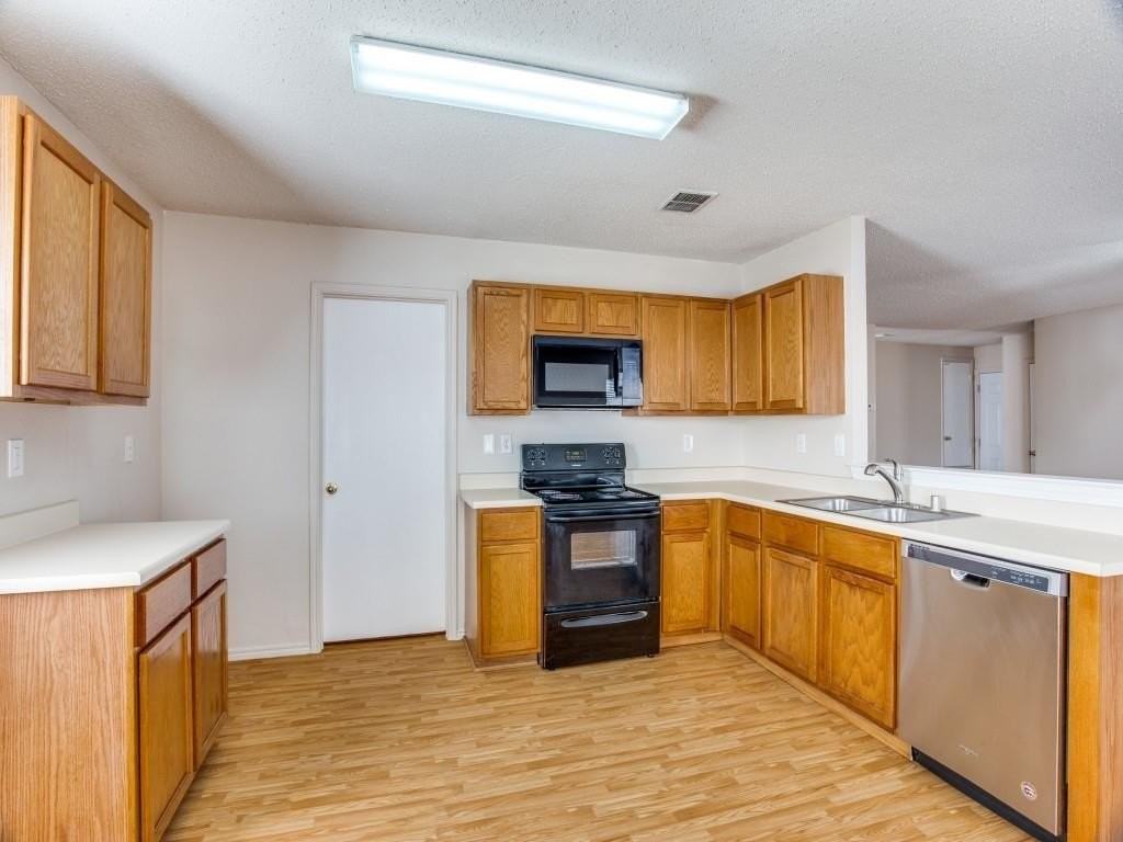 3875 Fox Run Dr - Photo 5 of 11