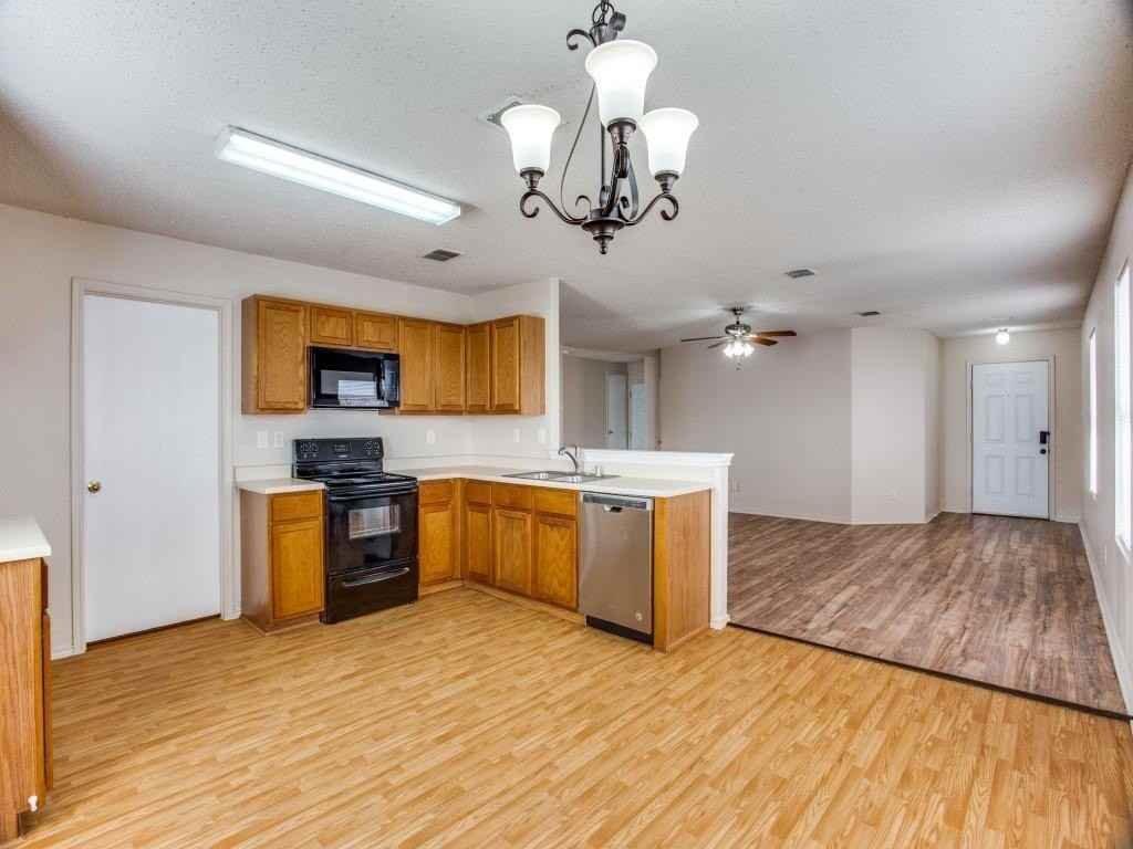 3875 Fox Run Dr - Photo 6 of 11