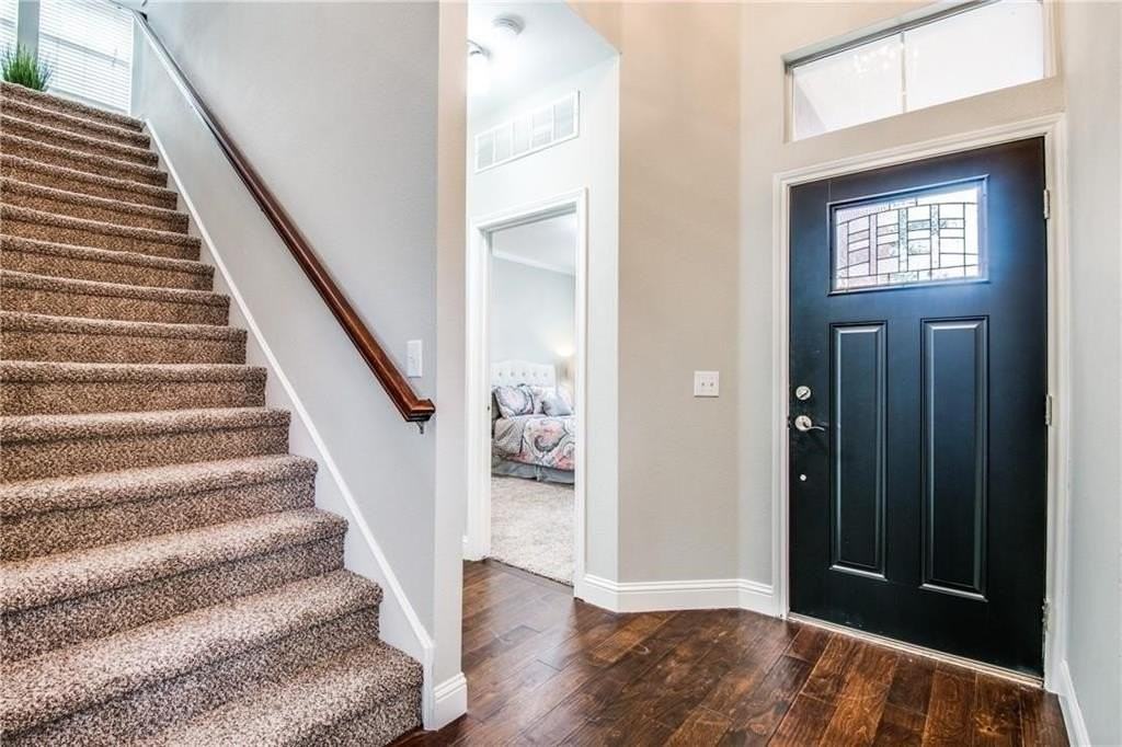 7426 Saddlehorn Dr - Photo 3 of 21