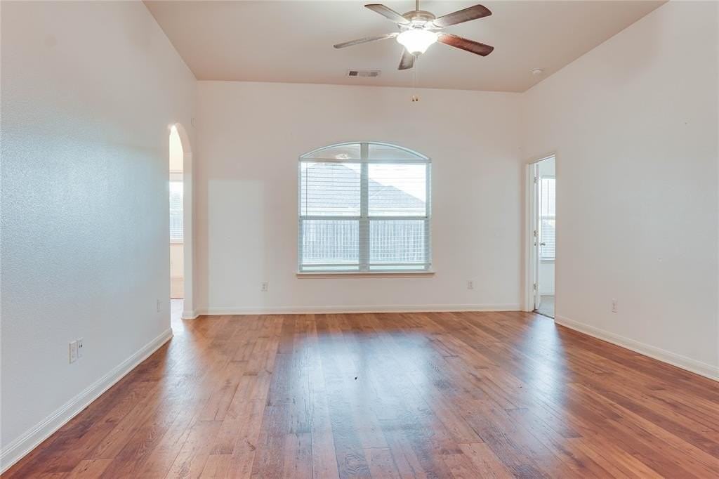 1232 Switchgrass Ln - Photo 2 of 31